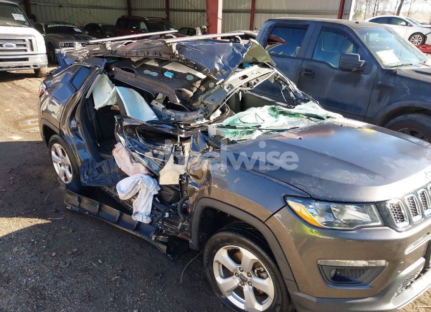 Photo 6 of 2018 Jeep Compass LATITUDE FWD (VIN 3C4NJCBB4JT137577)