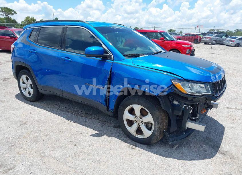 2018 Jeep Compass LATITUDE FWD (VIN 3C4NJCBB4JT194846) main photo