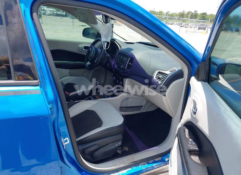 Photo 5 of 2018 Jeep Compass LATITUDE FWD (VIN 3C4NJCBB4JT194846)