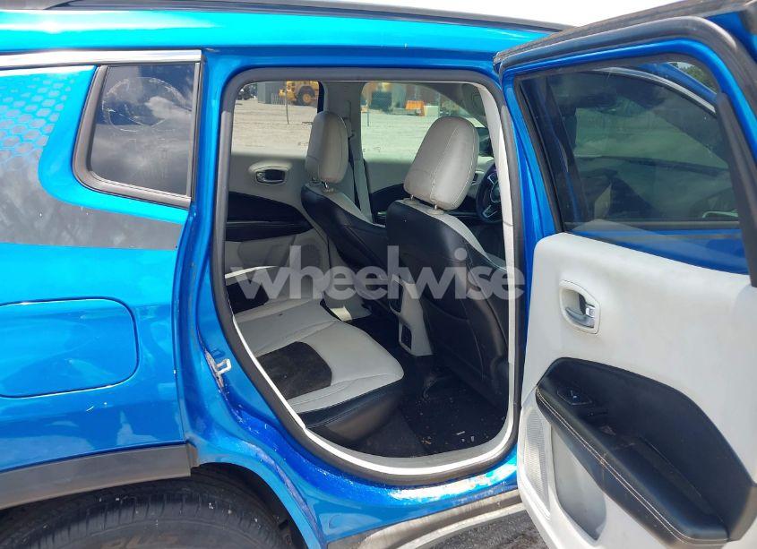 Photo 8 of 2018 Jeep Compass LATITUDE FWD (VIN 3C4NJCBB4JT194846)