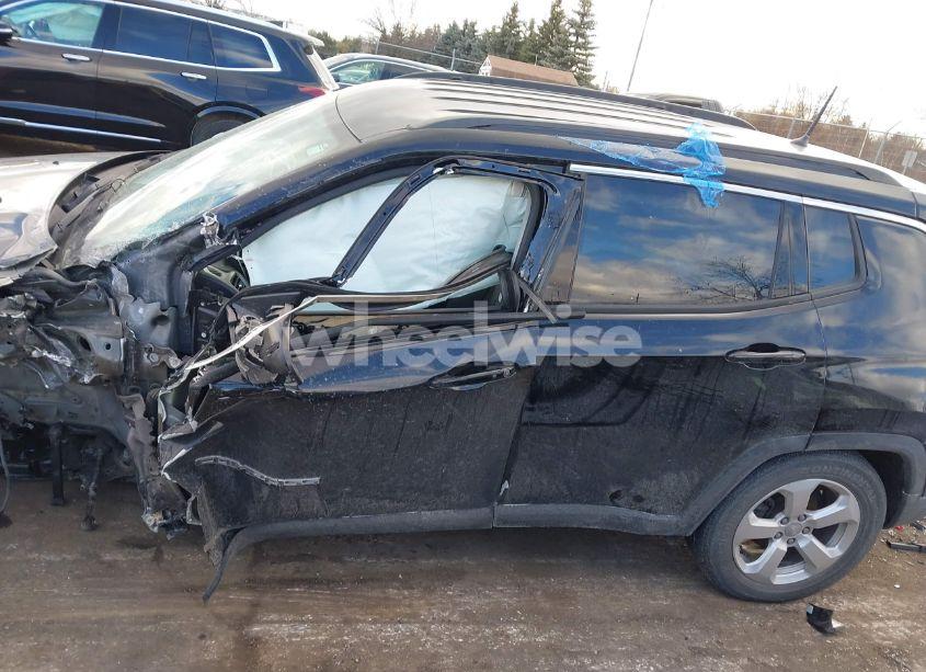 Photo 14 of 2018 Jeep Compass LATITUDE FWD (VIN 3C4NJCBB4JT233662)