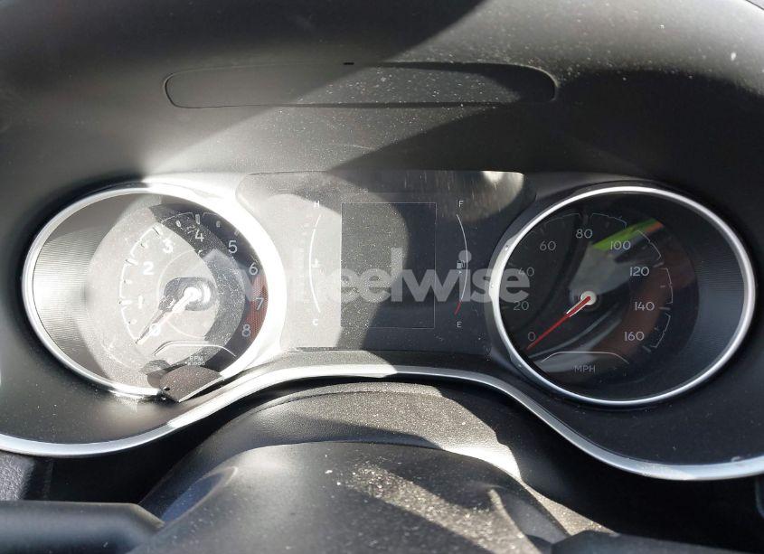 Photo 15 of 2018 Jeep Compass LATITUDE FWD (VIN 3C4NJCBB4JT233662)