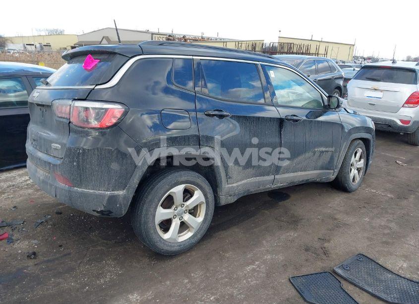 Photo 4 of 2018 Jeep Compass LATITUDE FWD (VIN 3C4NJCBB4JT233662)