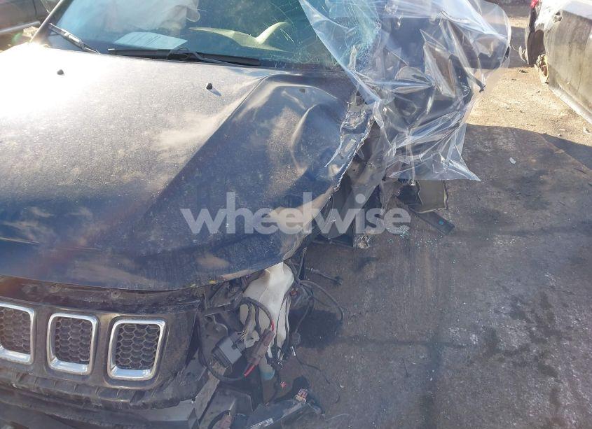 Photo 6 of 2018 Jeep Compass LATITUDE FWD (VIN 3C4NJCBB4JT233662)