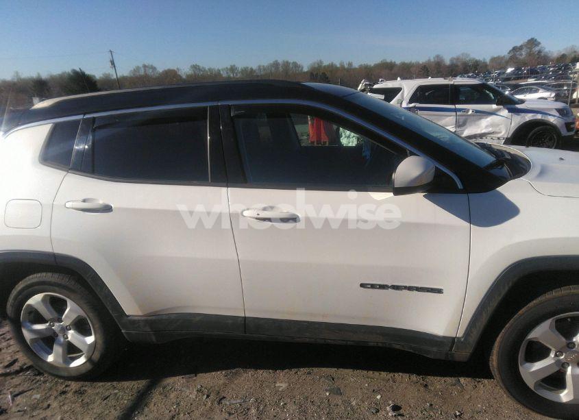 Photo 13 of 2018 Jeep Compass LATITUDE FWD (VIN 3C4NJCBB4JT263261)