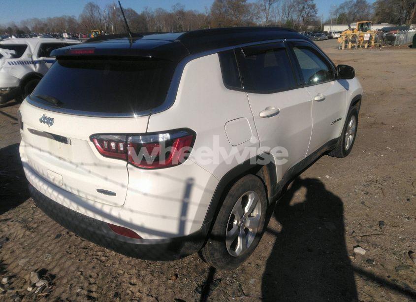 Photo 4 of 2018 Jeep Compass LATITUDE FWD (VIN 3C4NJCBB4JT263261)