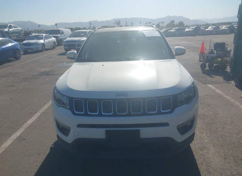Photo 12 of 2018 Jeep Compass LATITUDE FWD (VIN 3C4NJCBB4JT293148)