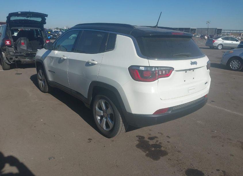 Photo 3 of 2018 Jeep Compass LATITUDE FWD (VIN 3C4NJCBB4JT293148)