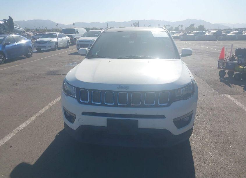 Photo 6 of 2018 Jeep Compass LATITUDE FWD (VIN 3C4NJCBB4JT293148)