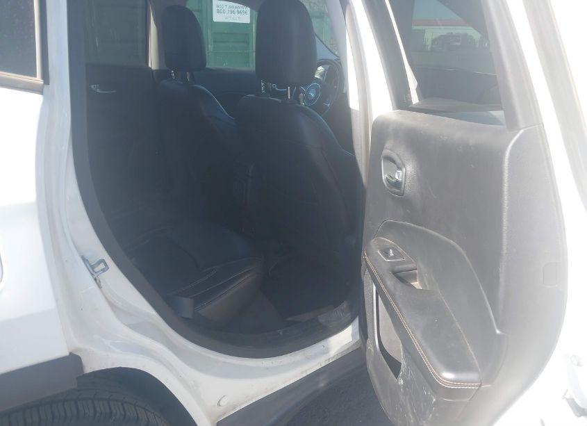 Photo 8 of 2018 Jeep Compass LATITUDE FWD (VIN 3C4NJCBB4JT293148)