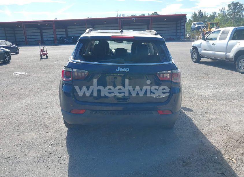 Photo 15 of 2018 Jeep Compass LATITUDE FWD (VIN 3C4NJCBB4JT293389)