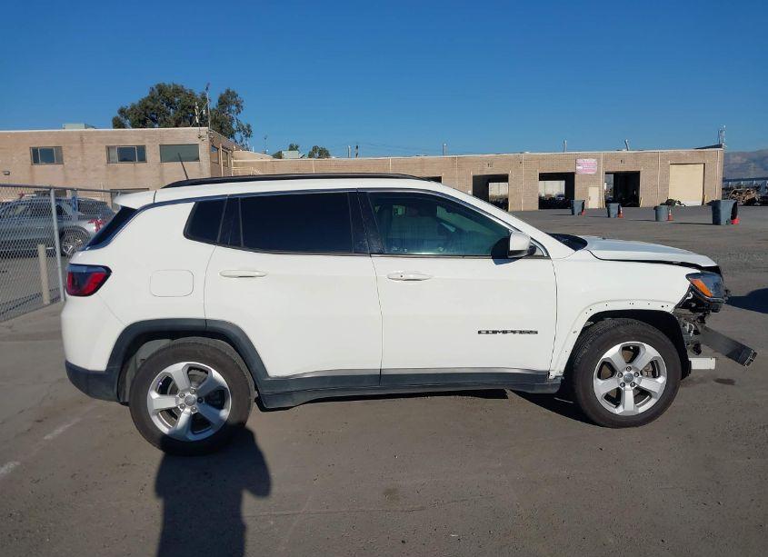 Photo 14 of 2019 Jeep Compass LATITUDE FWD (VIN 3C4NJCBB4KT819831)