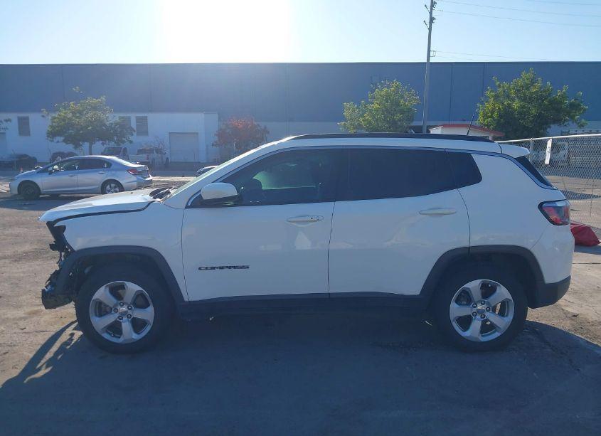 Photo 15 of 2019 Jeep Compass LATITUDE FWD (VIN 3C4NJCBB4KT819831)