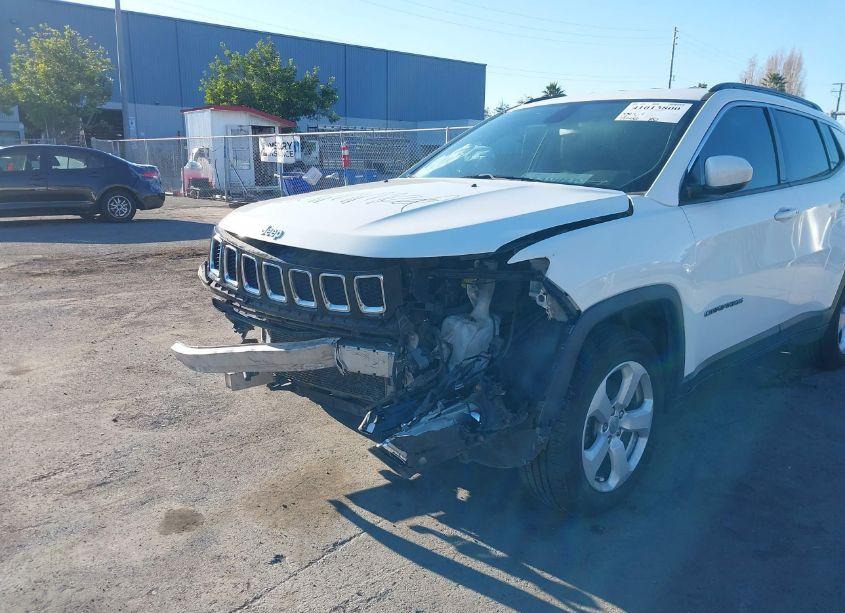 Photo 6 of 2019 Jeep Compass LATITUDE FWD (VIN 3C4NJCBB4KT819831)