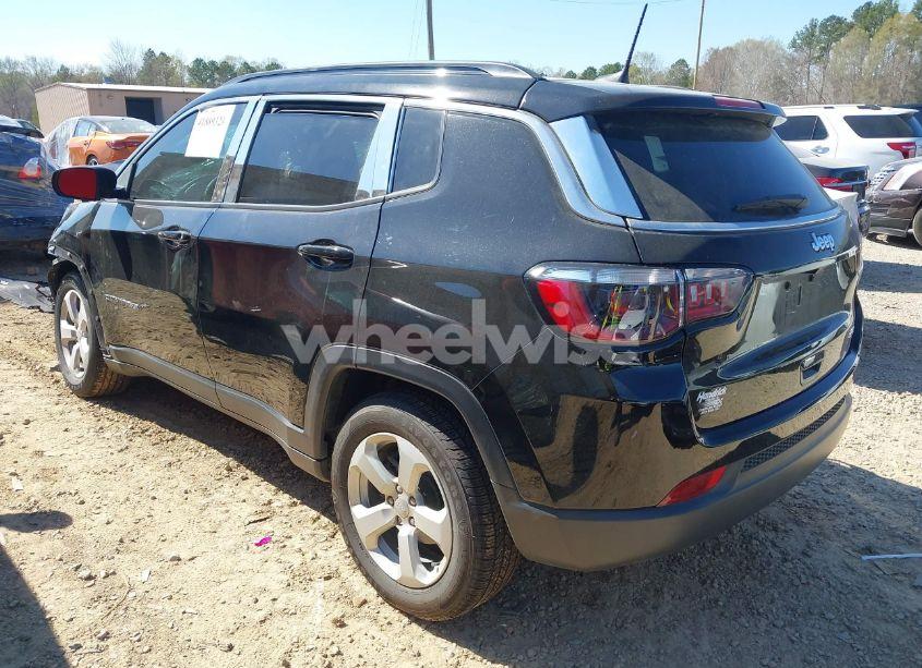 Photo 3 of 2021 Jeep Compass LATITUDE FWD (VIN 3C4NJCBB4MT532251)