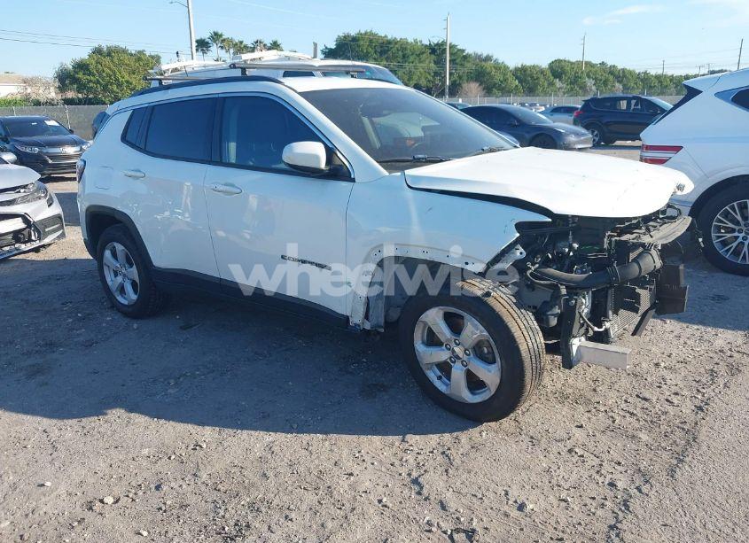 2021 Jeep Compass LATITUDE FWD (VIN 3C4NJCBB4MT567601) main photo