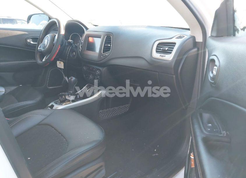 Photo 5 of 2021 Jeep Compass LATITUDE FWD (VIN 3C4NJCBB4MT592370)