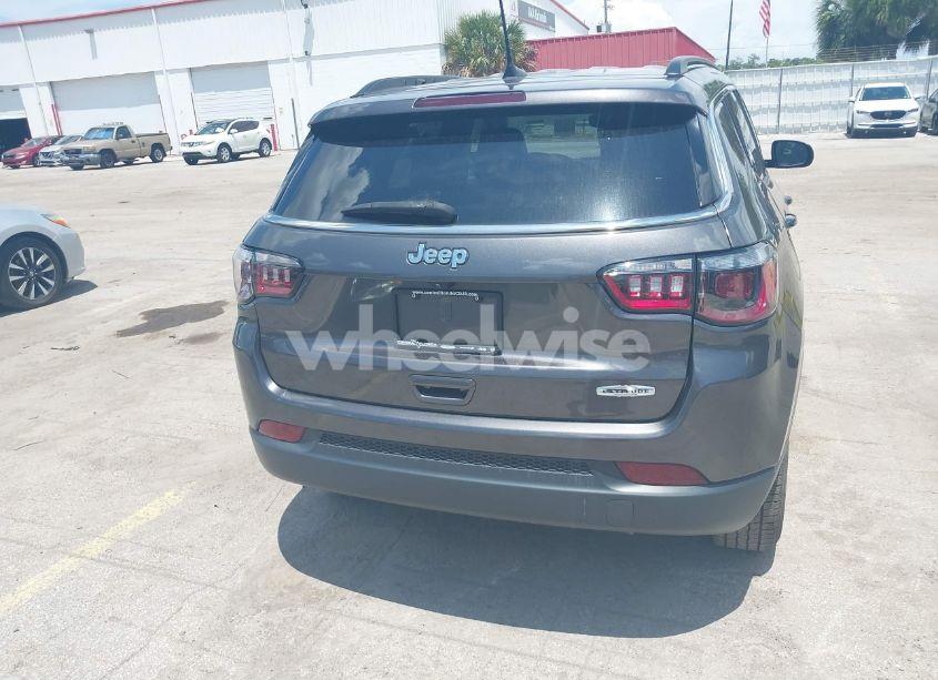 Photo 16 of 2022 Jeep Compass LATITUDE FWD (VIN 3C4NJCBB4NT137245)