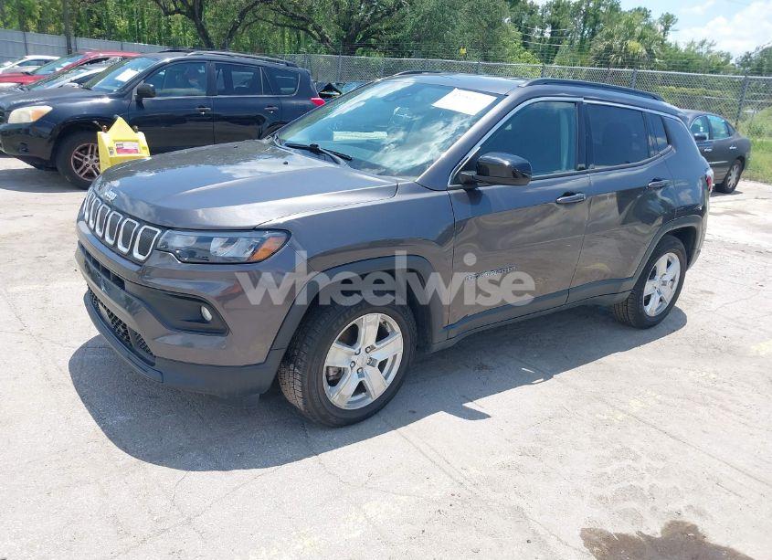 Photo 2 of 2022 Jeep Compass LATITUDE FWD (VIN 3C4NJCBB4NT137245)