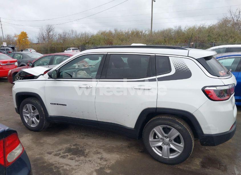 Photo 14 of 2022 Jeep Compass LATITUDE FWD (VIN 3C4NJCBB4NT218259)
