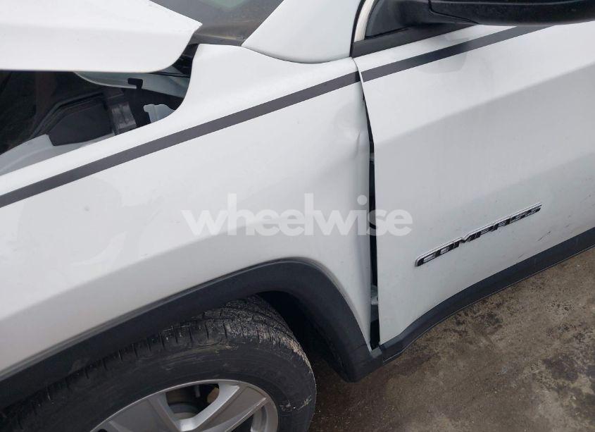 Photo 17 of 2022 Jeep Compass LATITUDE FWD (VIN 3C4NJCBB4NT218259)