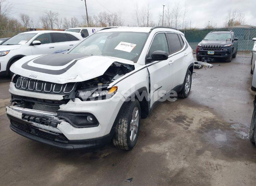 Photo 2 of 2022 Jeep Compass LATITUDE FWD (VIN 3C4NJCBB4NT218259)
