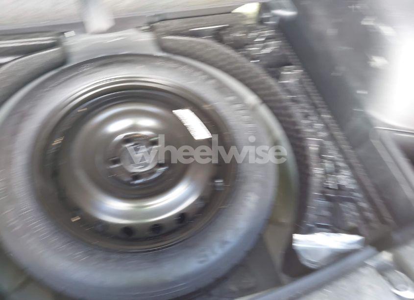 Photo 12 of 2018 Jeep Compass LATITUDE FWD (VIN 3C4NJCBB5JT102532)