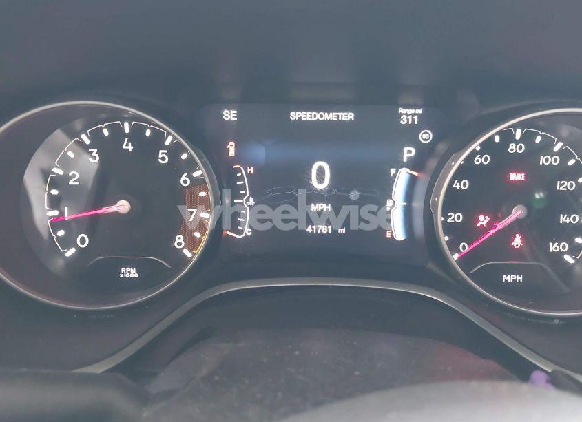 Photo 15 of 2018 Jeep Compass LATITUDE FWD (VIN 3C4NJCBB5JT194175)