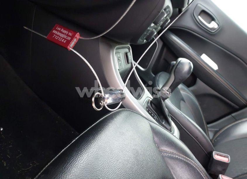 Photo 11 of 2018 Jeep Compass LATITUDE FWD (VIN 3C4NJCBB5JT240751)