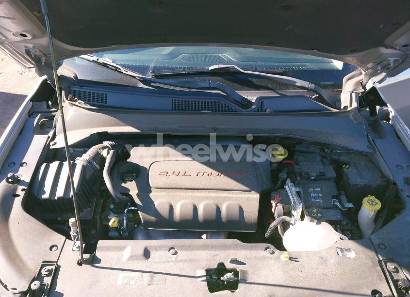 Photo 10 of 2018 Jeep Compass LATITUDE FWD (VIN 3C4NJCBB5JT408050)