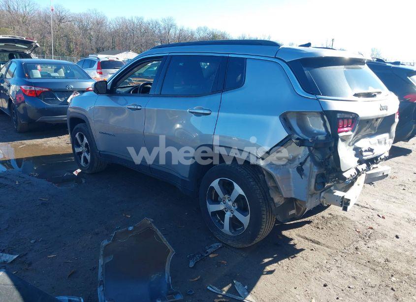 Photo 3 of 2018 Jeep Compass LATITUDE FWD (VIN 3C4NJCBB5JT408050)
