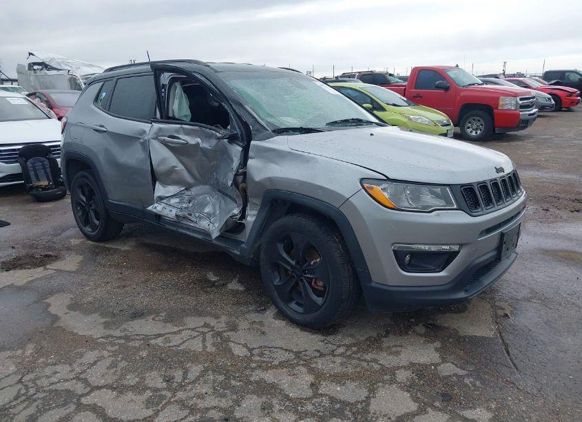 2019 Jeep Compass ALTITUDE FWD (VIN 3C4NJCBB5KT612929) main photo