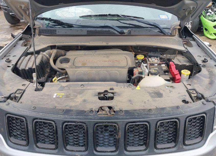Photo 10 of 2019 Jeep Compass ALTITUDE FWD (VIN 3C4NJCBB5KT612929)