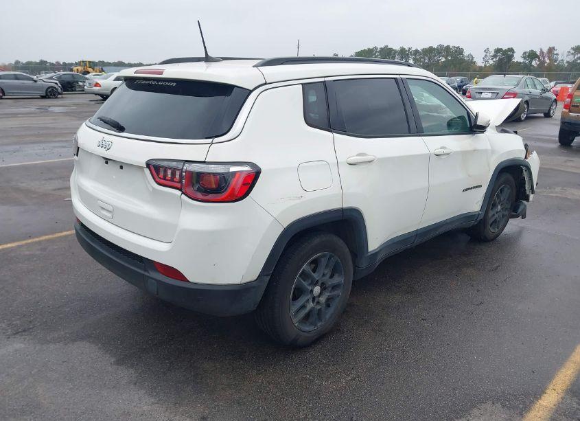 Photo 4 of 2019 Jeep Compass SUN AND WHEEL FWD (VIN 3C4NJCBB5KT692622)