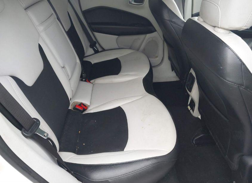 Photo 8 of 2019 Jeep Compass SUN AND WHEEL FWD (VIN 3C4NJCBB5KT692622)