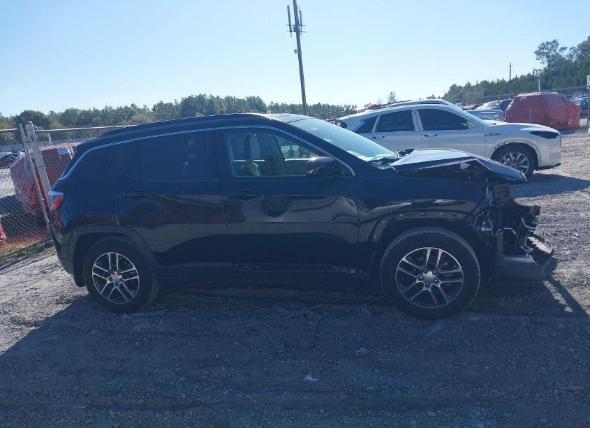Photo 13 of 2019 Jeep Compass SUN AND WHEEL FWD (VIN 3C4NJCBB5KT711413)