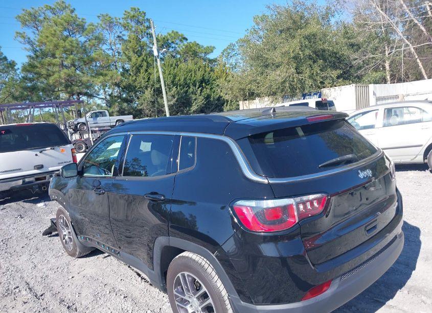 Photo 3 of 2019 Jeep Compass SUN AND WHEEL FWD (VIN 3C4NJCBB5KT711413)