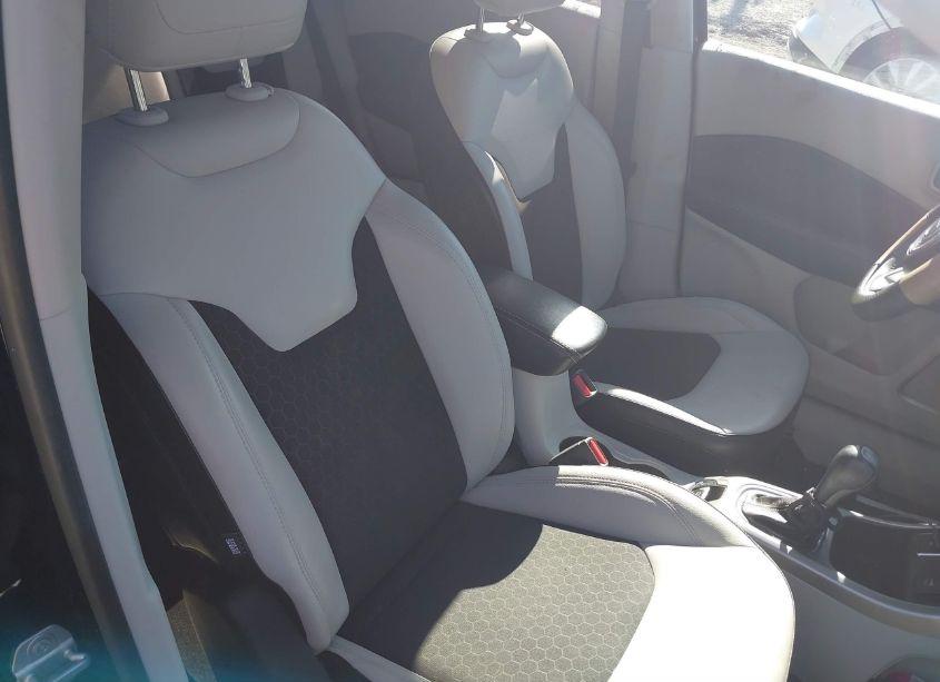 Photo 5 of 2019 Jeep Compass SUN AND WHEEL FWD (VIN 3C4NJCBB5KT711413)