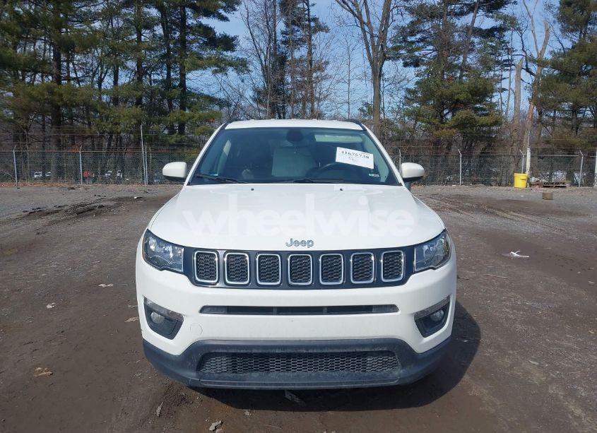 Photo 13 of 2019 Jeep Compass LATITUDE FWD (VIN 3C4NJCBB5KT855205)