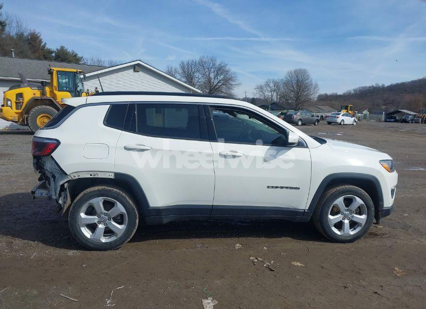 Photo 14 of 2019 Jeep Compass LATITUDE FWD (VIN 3C4NJCBB5KT855205)