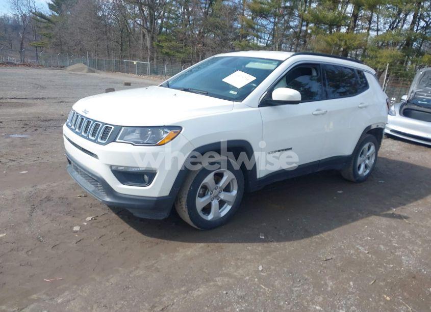 Photo 2 of 2019 Jeep Compass LATITUDE FWD (VIN 3C4NJCBB5KT855205)