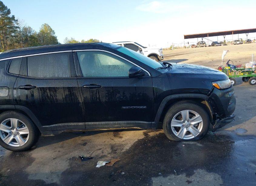 Photo 13 of 2022 Jeep Compass LATITUDE FWD (VIN 3C4NJCBB5NT229125)