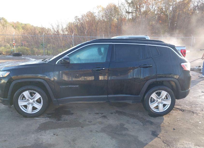 Photo 14 of 2022 Jeep Compass LATITUDE FWD (VIN 3C4NJCBB5NT229125)