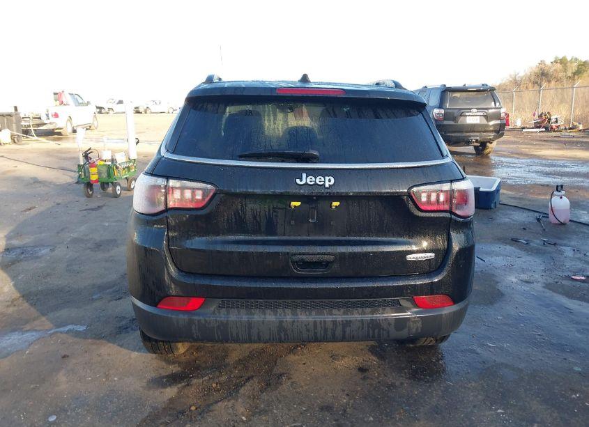 Photo 16 of 2022 Jeep Compass LATITUDE FWD (VIN 3C4NJCBB5NT229125)