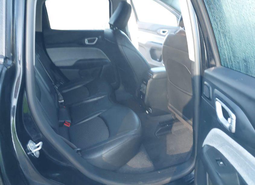 Photo 8 of 2022 Jeep Compass LATITUDE FWD (VIN 3C4NJCBB5NT229125)