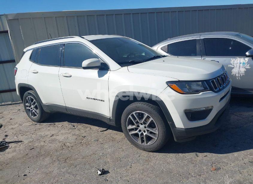 2017 Jeep New COMPASS LATITUDE FWD (VIN 3C4NJCBB6HT611409) main photo