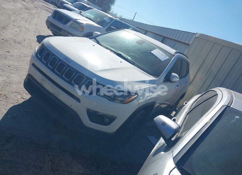 Photo 2 of 2017 Jeep New COMPASS LATITUDE FWD (VIN 3C4NJCBB6HT611409)