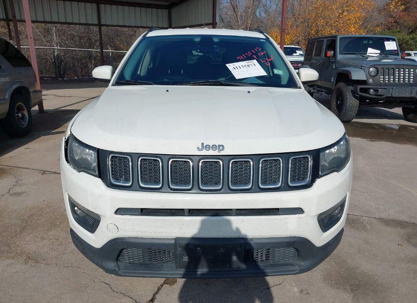 Photo 12 of 2018 Jeep Compass LATITUDE FWD (VIN 3C4NJCBB6JT102264)