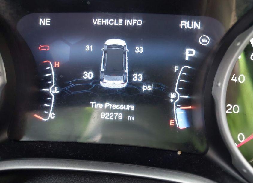 Photo 15 of 2018 Jeep Compass LATITUDE FWD (VIN 3C4NJCBB6JT102264)