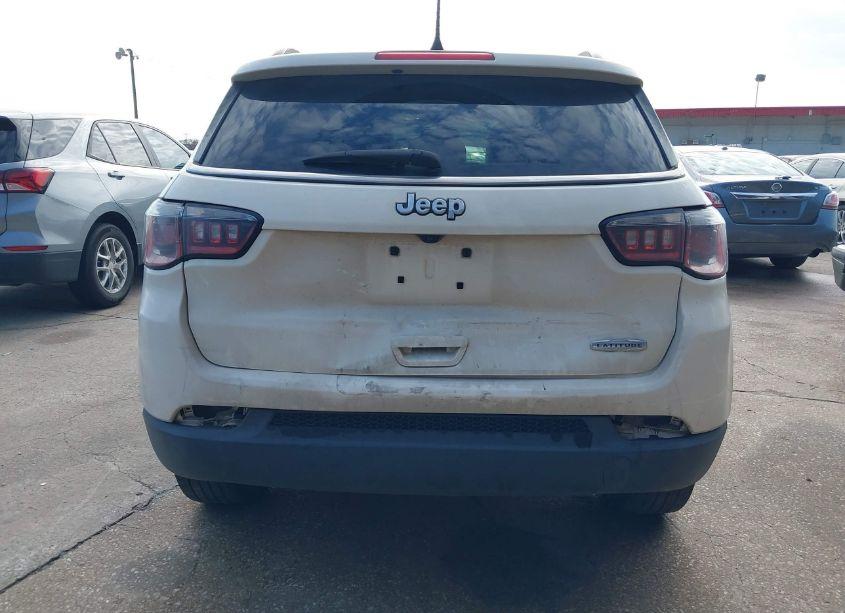 Photo 6 of 2018 Jeep Compass LATITUDE FWD (VIN 3C4NJCBB6JT102264)